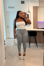 Load image into Gallery viewer, BLK LEGGINGS
